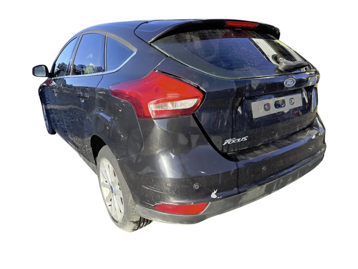 2015 FORD FOCUS For Breaking/Dismantling - Image 2