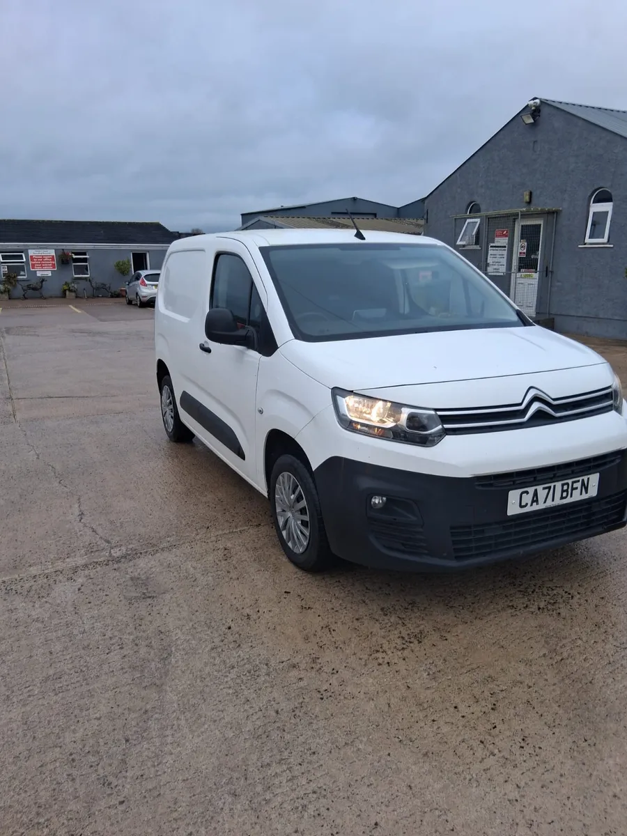 Citroen Berlingo 2021 - Image 2