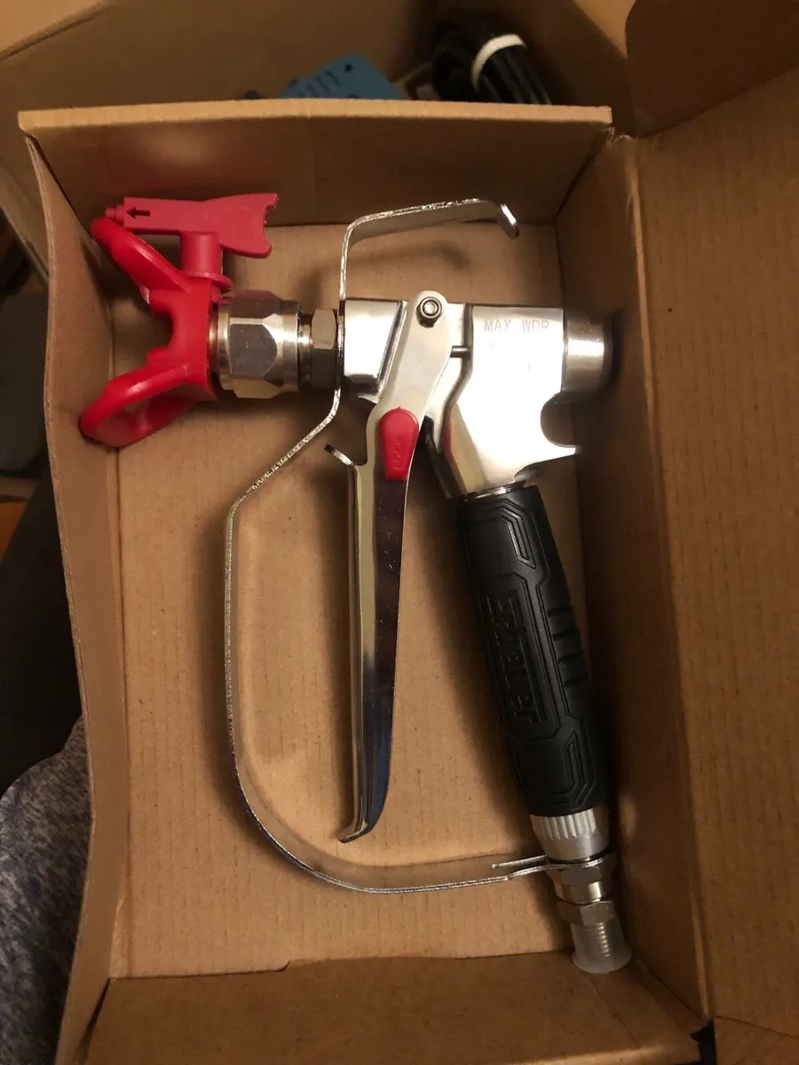 Erbauer eaps600 paint sprayer - Image 3