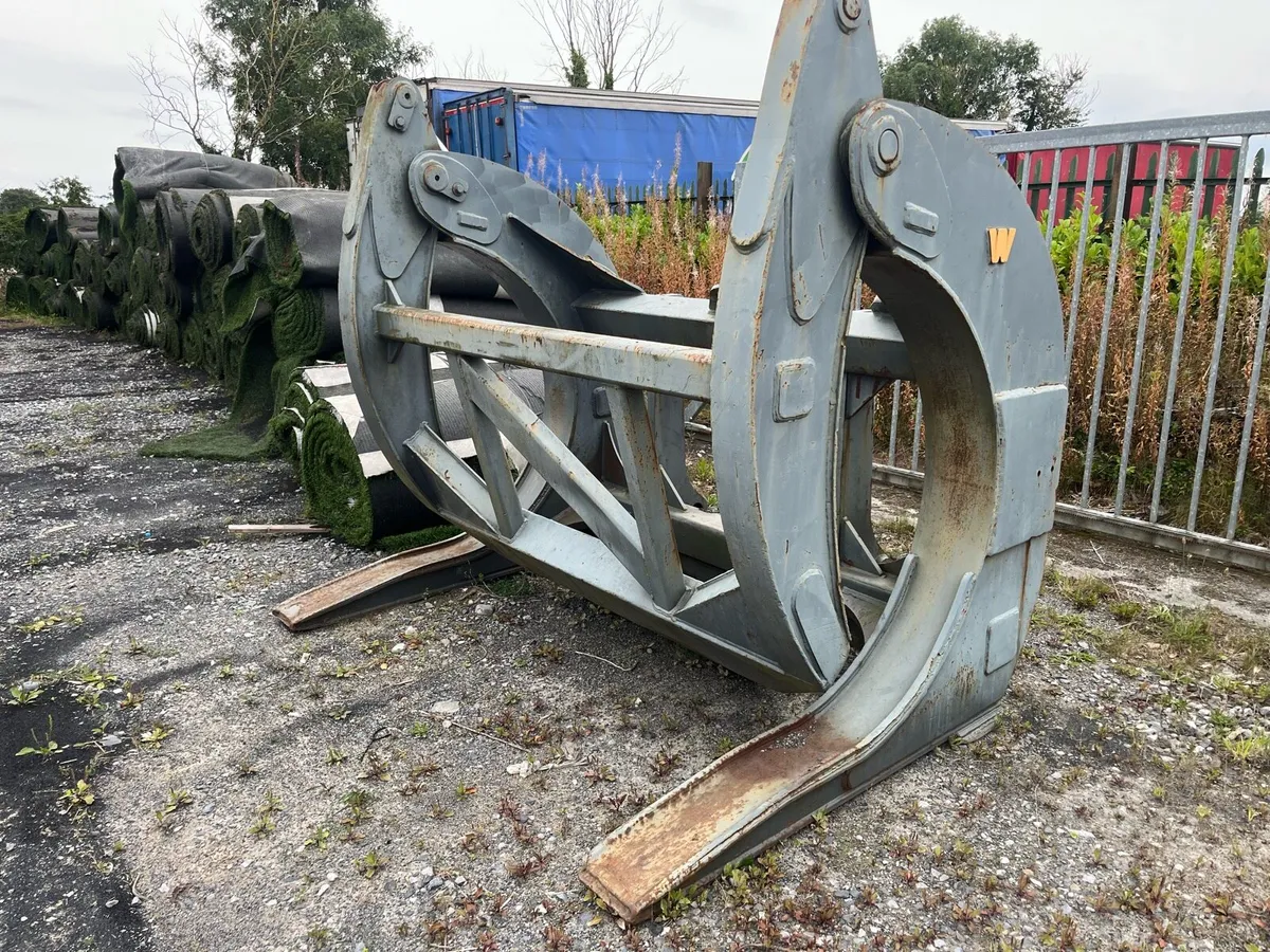 Timber log grab Volvo 150 up - Image 1