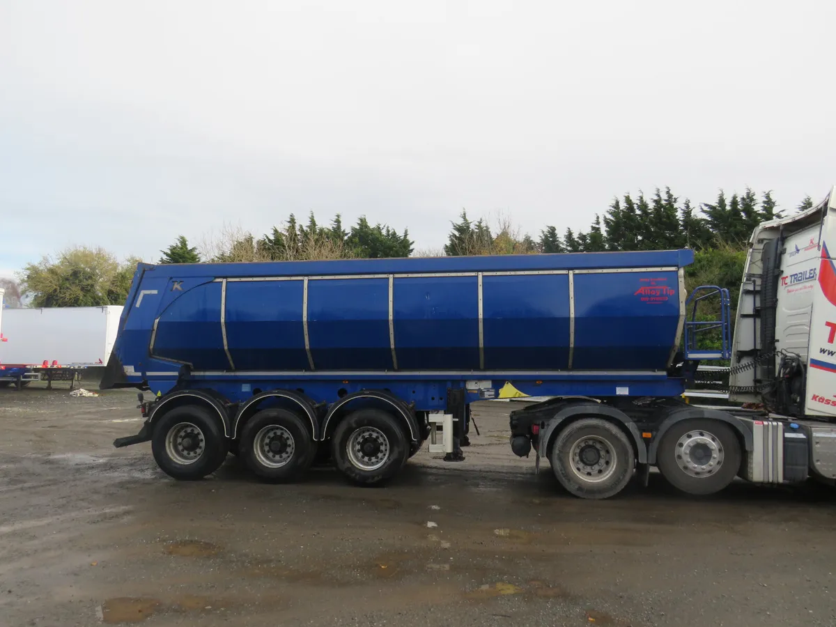 Insulated Tipping Trailer - Image 1