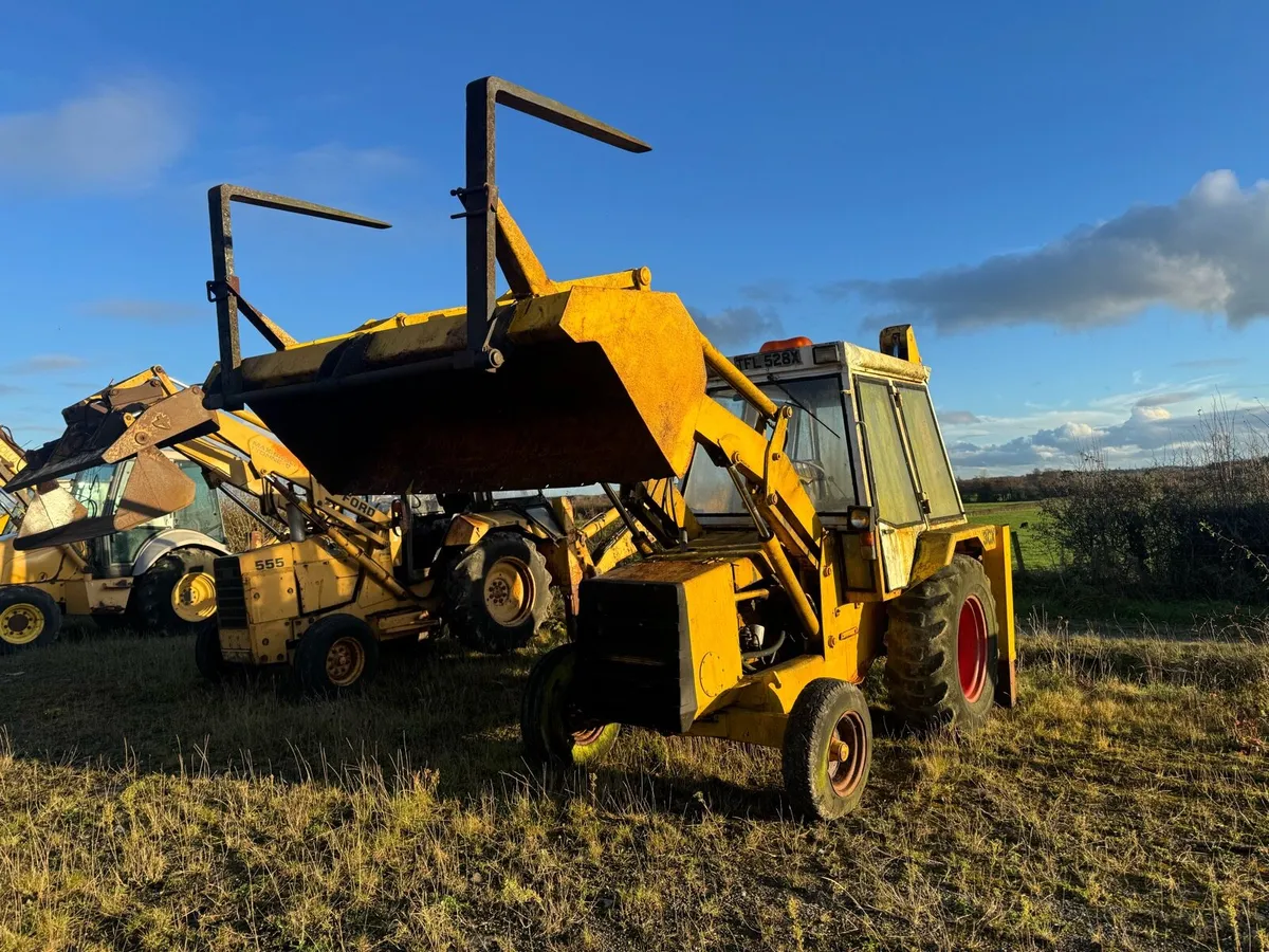 JCB 3CX one owner classic €9,950 year 1981 - Image 2
