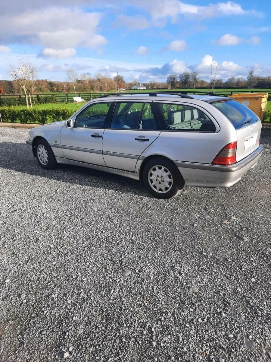 Mercedes C240 V6 W202 Estate - Image 2