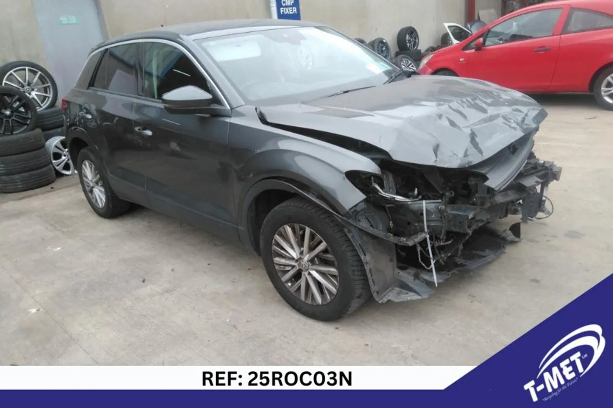 2019 VOLKSWAGEN T-ROC BREAKING FOR PARTS - Image 1