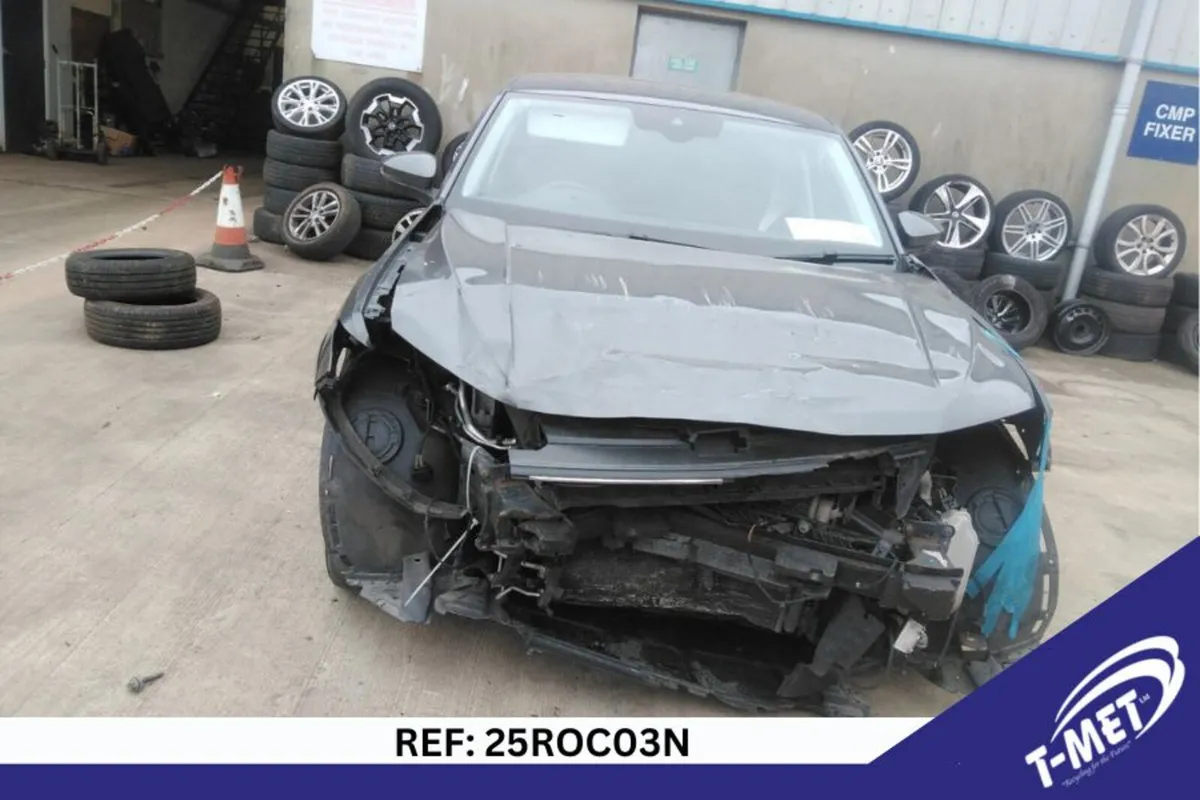 2019 VOLKSWAGEN T-ROC BREAKING FOR PARTS - Image 2