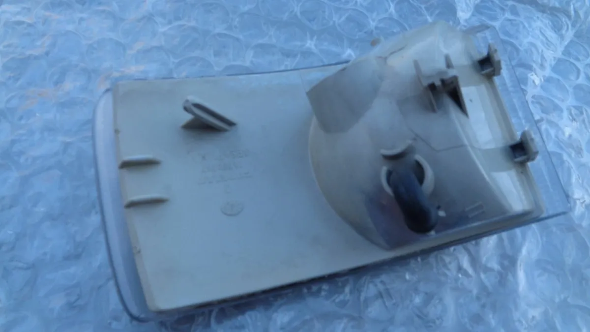 Boxer mk1 front left & right side light lens - Image 2