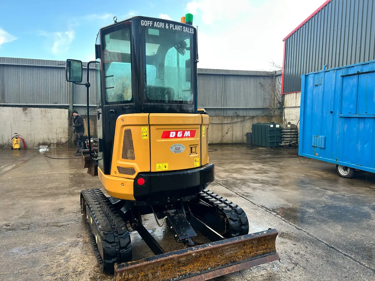 DGM 2.7 tonne - Image 3