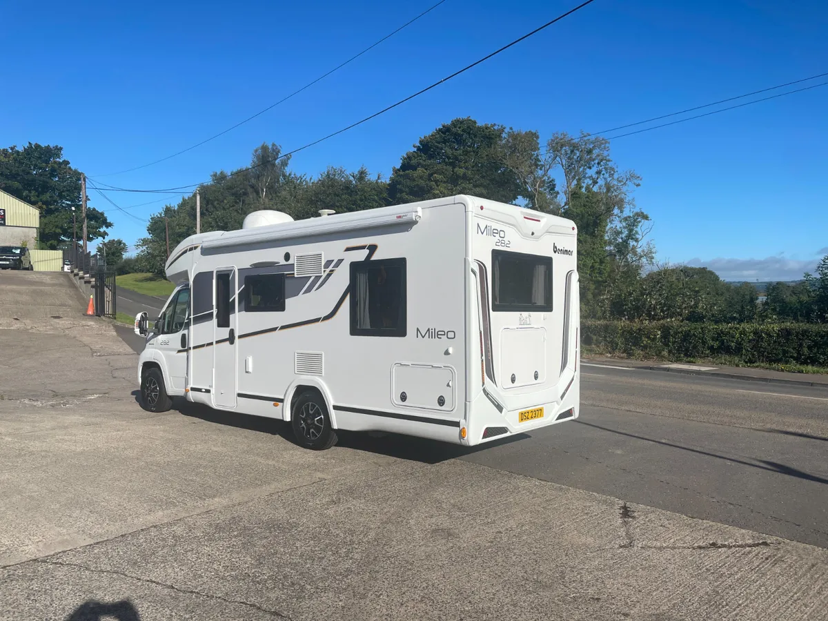 19 Benimar Mileo 282 4 Berth Double Drop Down bed - Image 3