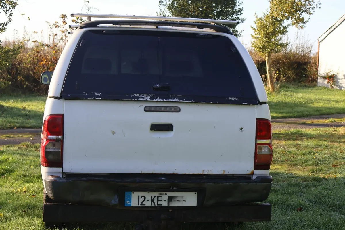 Toyota Hilux 2012 2.5 Crew Cab - Image 2