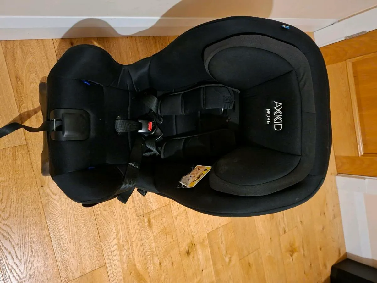 Car seat - Image 1