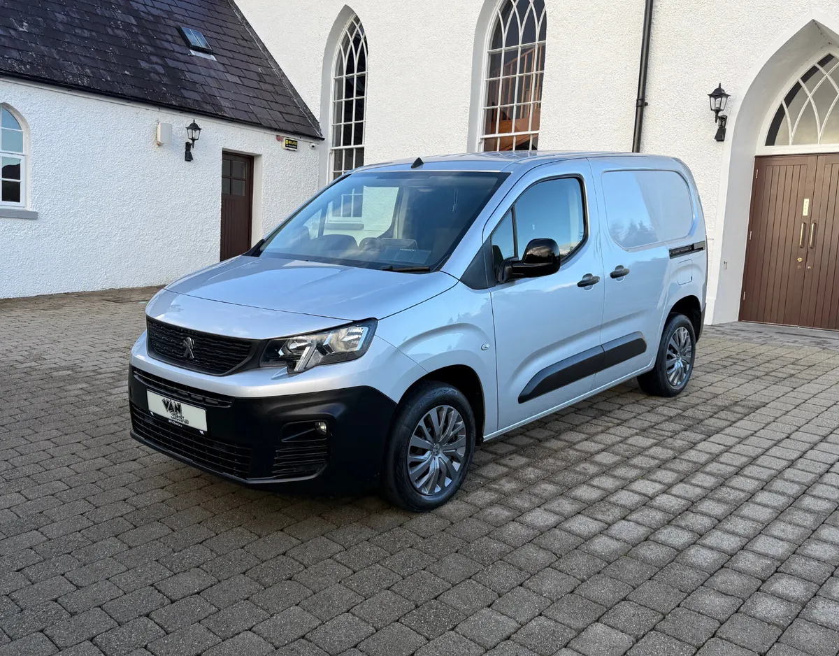 2022 (222Reg) Peugeot Partner Professional Premium - Image 3