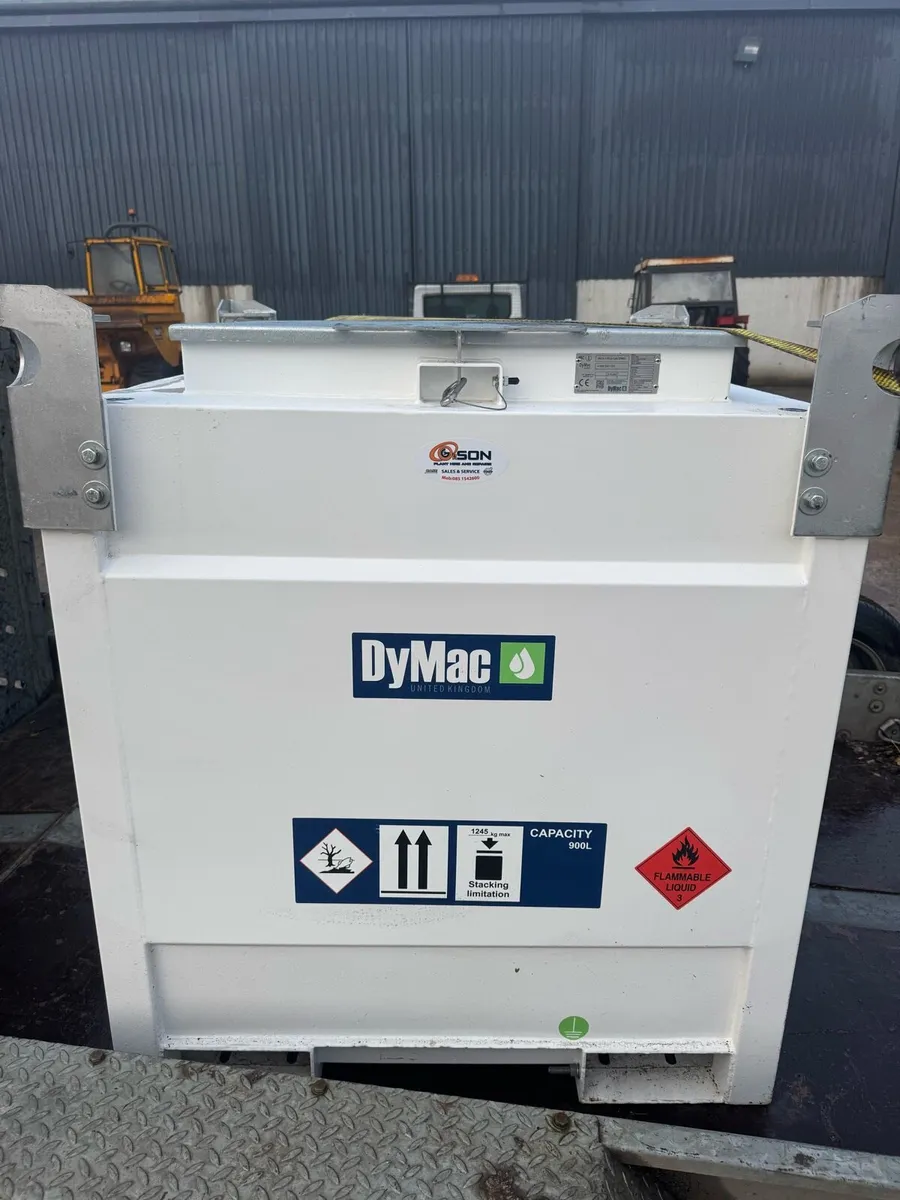 Cube fuel bowser - Image 1