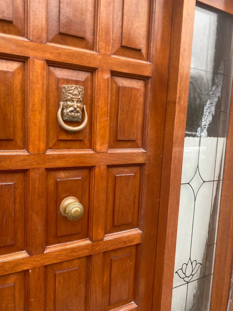 Front door with frame - Image 2