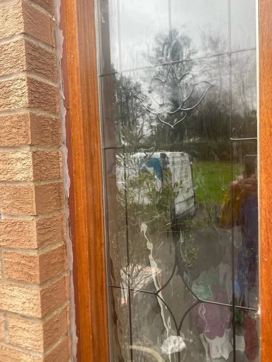 Front door with frame - Image 4