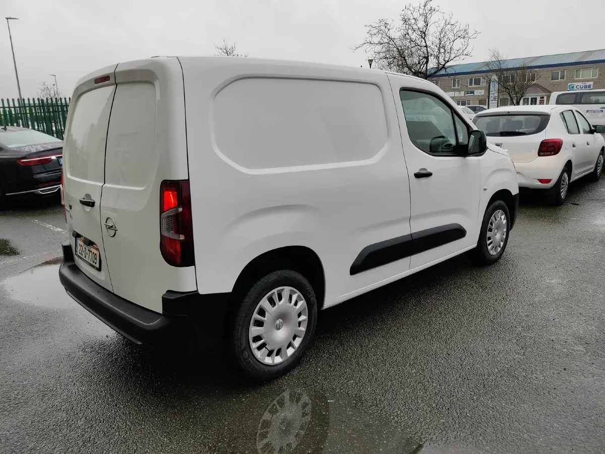 Opel Combo 221 Diesel 3 Seats 43 k Km FINANCE ! - Image 4