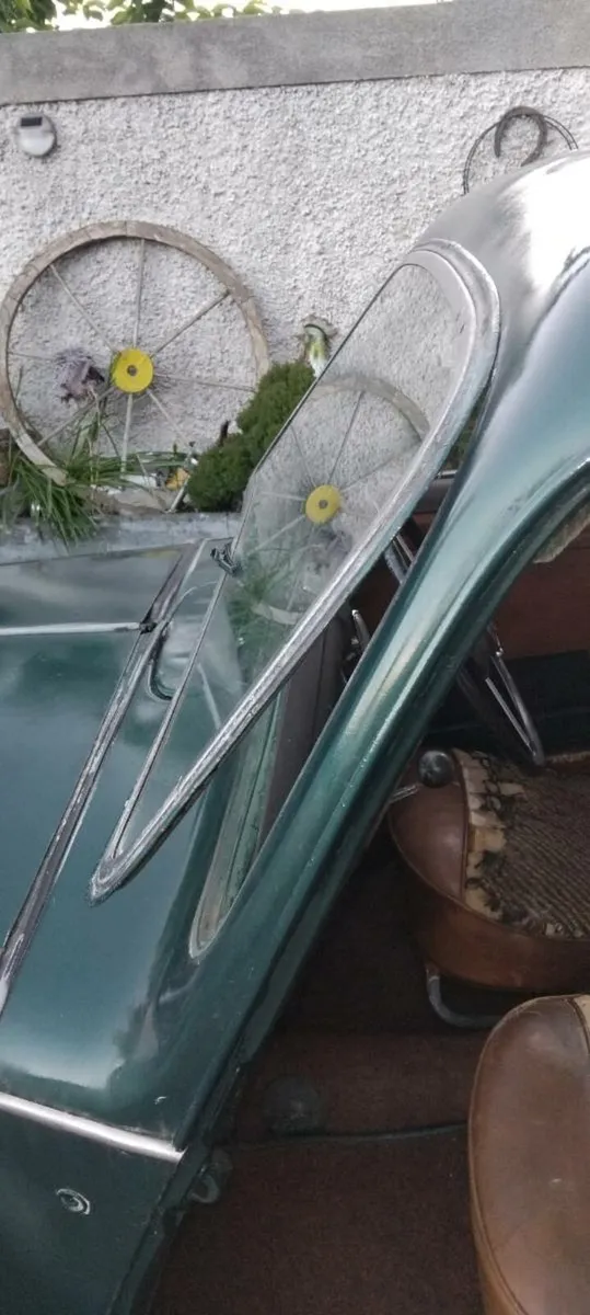 Very rare Sunbeam Talbot Sedan1948 and VW Wizard - Image 3