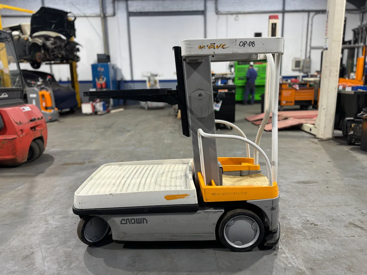 Crown WAV50-118 Personal Access Platforms - Image 1