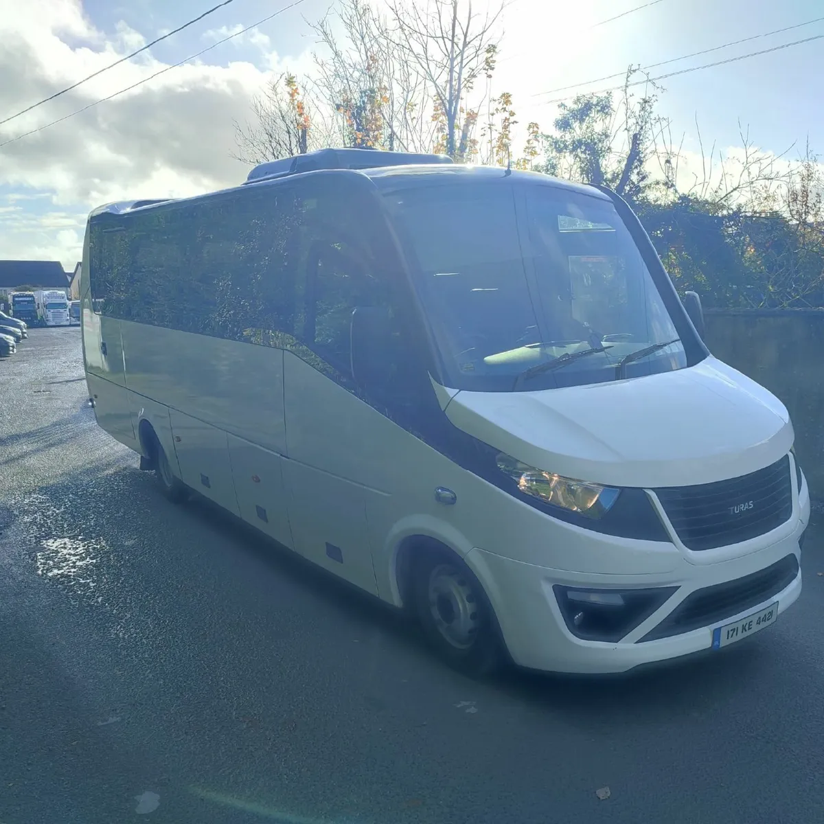 Iveco Turas 2017 Bus (27 Seats) - Image 3