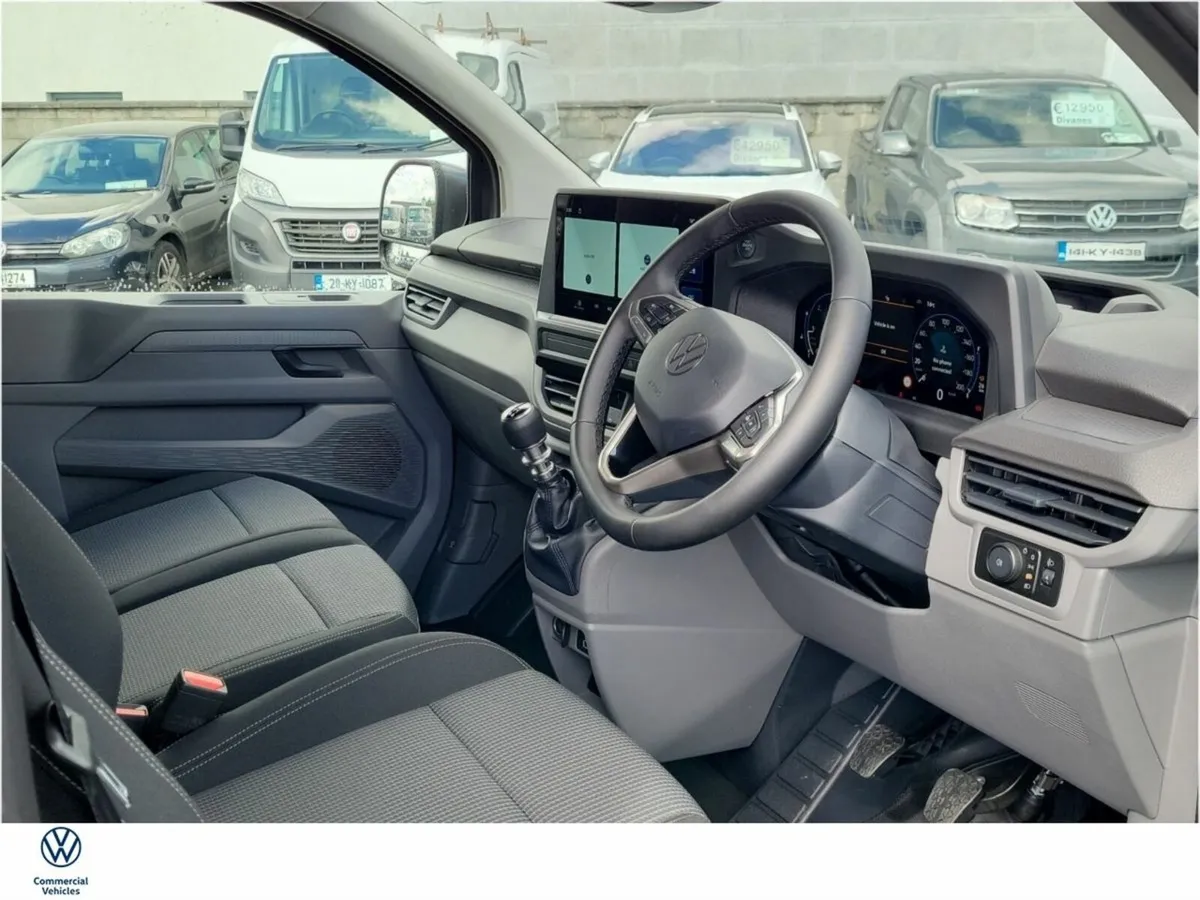 Volkswagen Transporter HIGHLINE LWB 2.0TDI 110BHP - Image 3