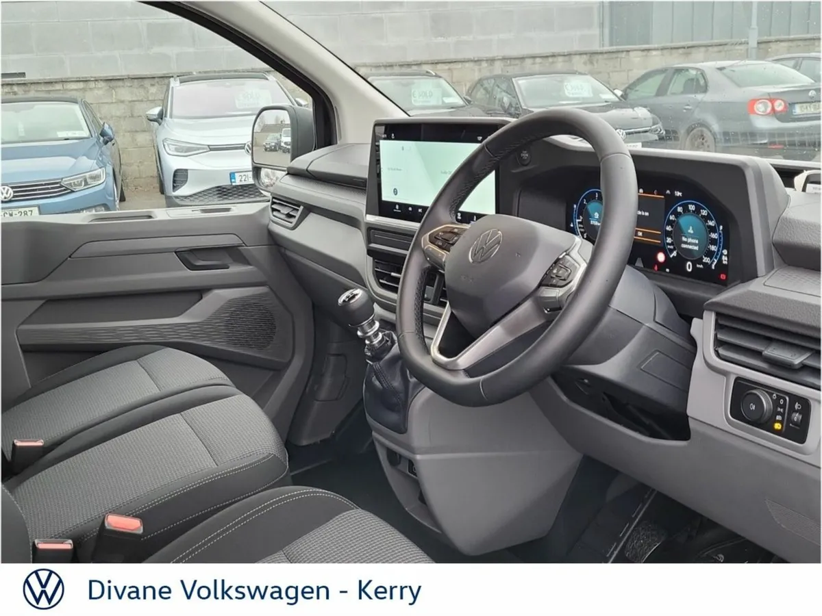 Volkswagen Transporter TRENDLINE SWB 2.0TDI  110BH - Image 3