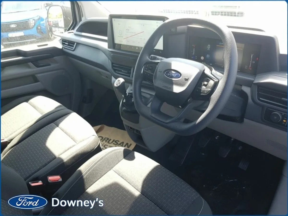 Ford Transit Custom 280 TREND SWB 2.0 TD - Image 4