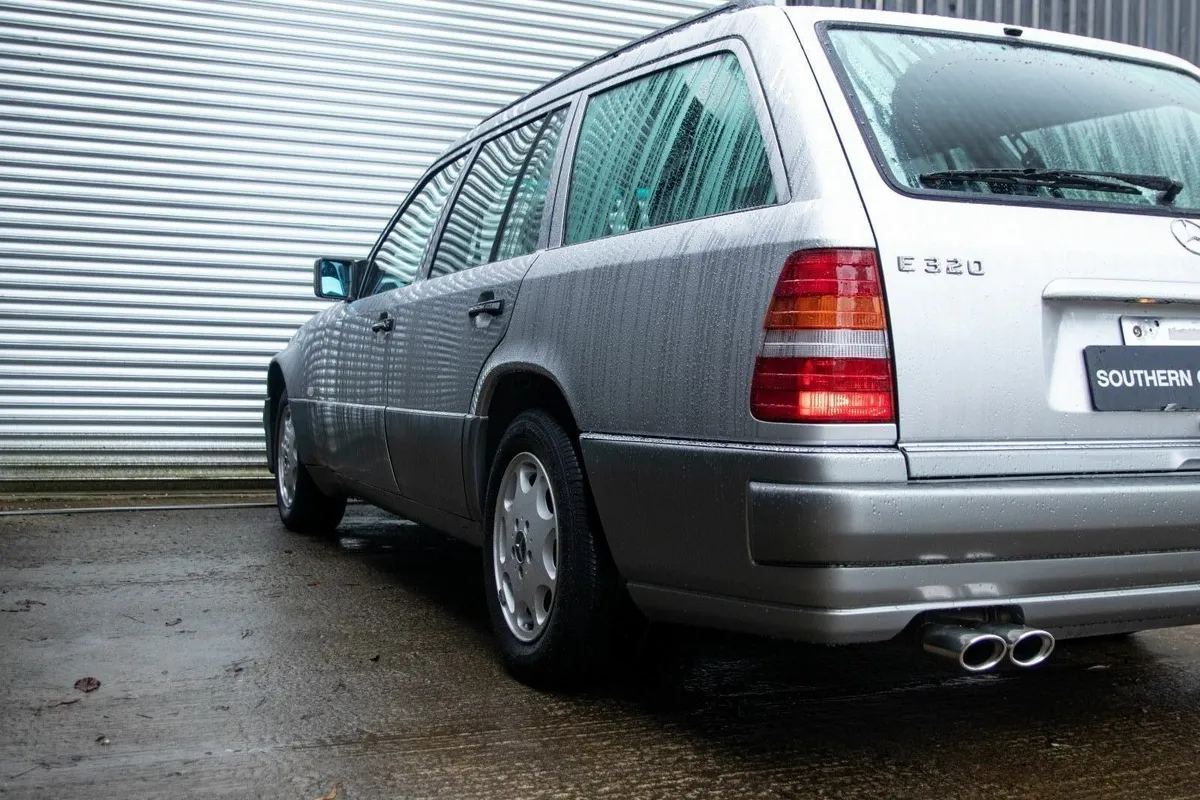 1995 MERCEDES W124 320E Estate Auto - Image 3