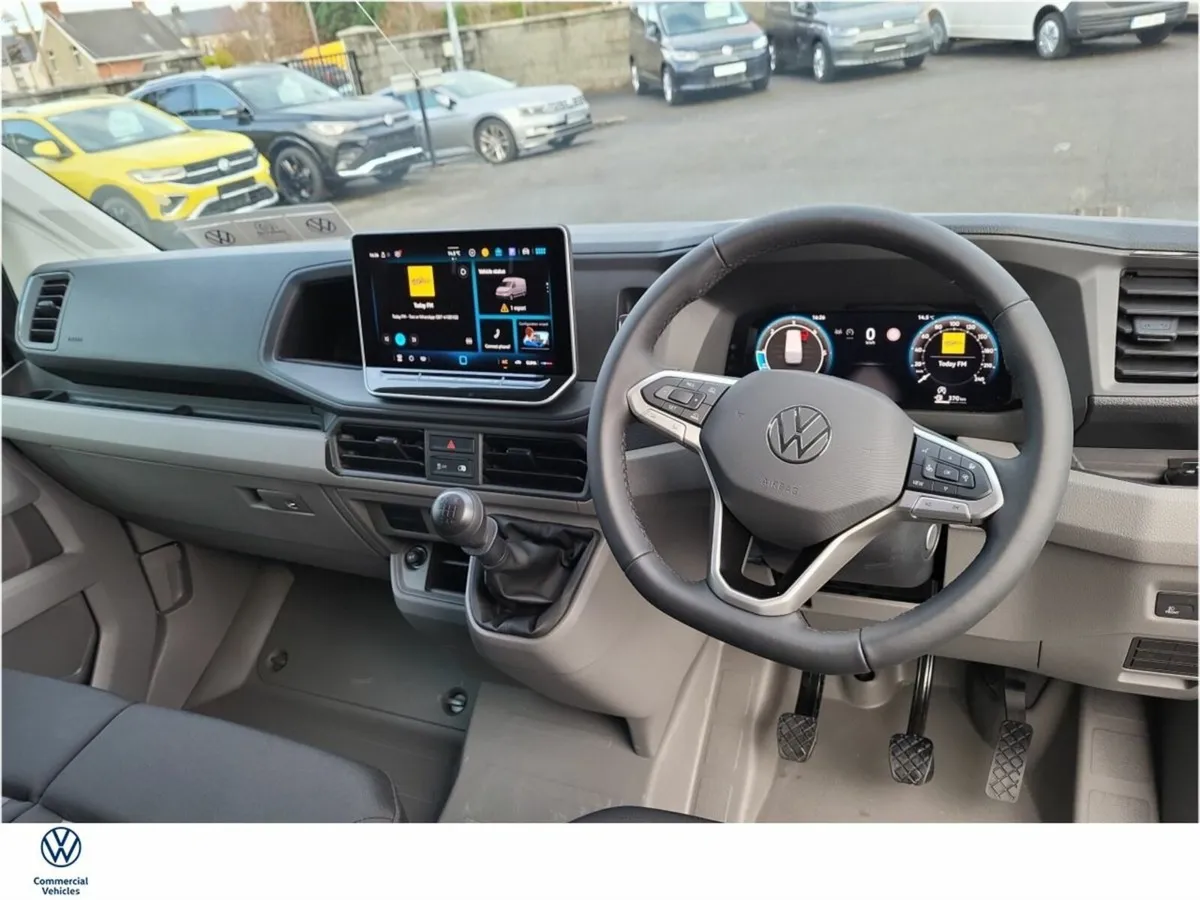 Volkswagen Crafter NEW HIGHLINE MWB 2.0TDI 140BHP - Image 3