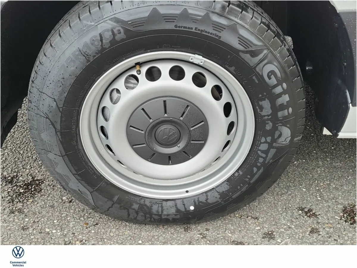 Volkswagen Crafter TRENDLINE 2.0TDI MWB LOW ROOF 1 - Image 4