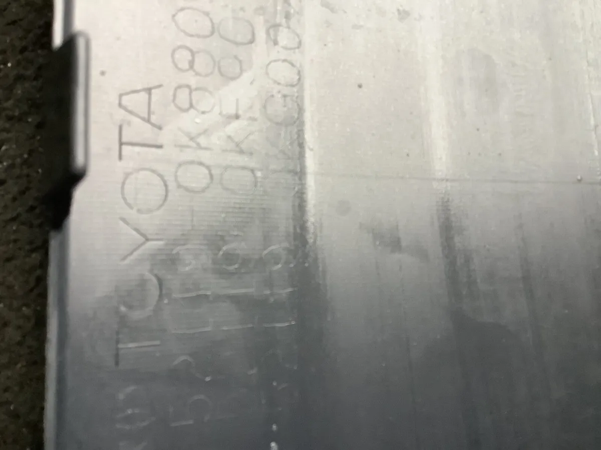 Toyota hi-lux  front new bumper and grills 2017 - Image 4