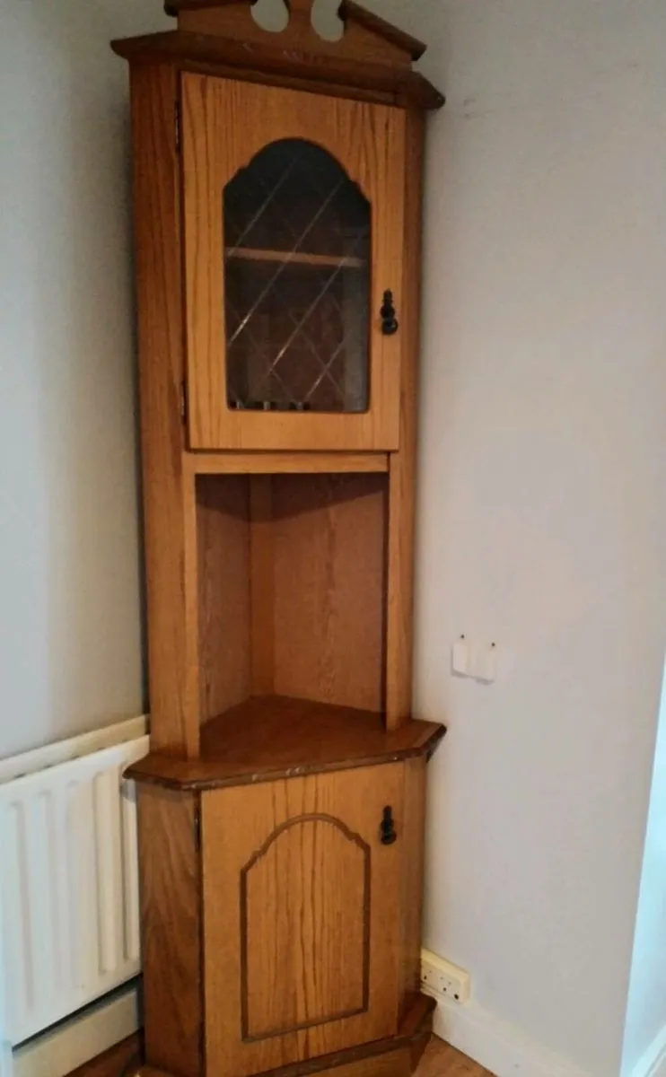 Corner cabinet - Image 1