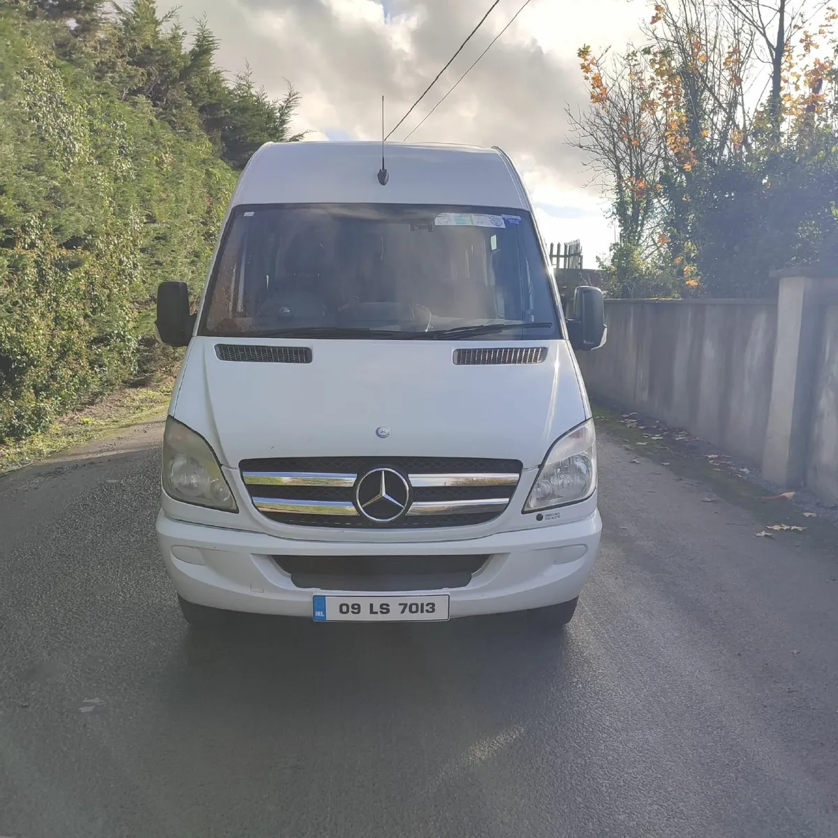 Mercedes-Benz Sprinter 2009 Minibus (19 Seats) - Image 3