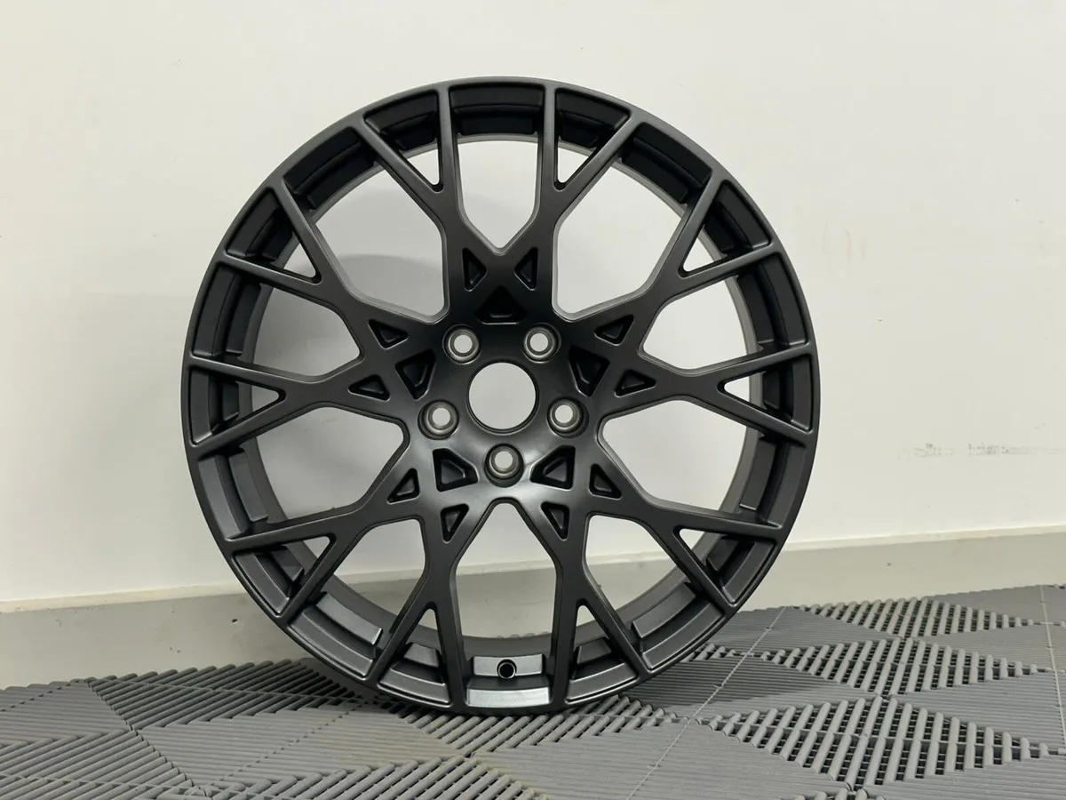 18 19" Inch RS3 2025 Alloys A3 A4 A6 Q3 Vw Skoda - Image 2