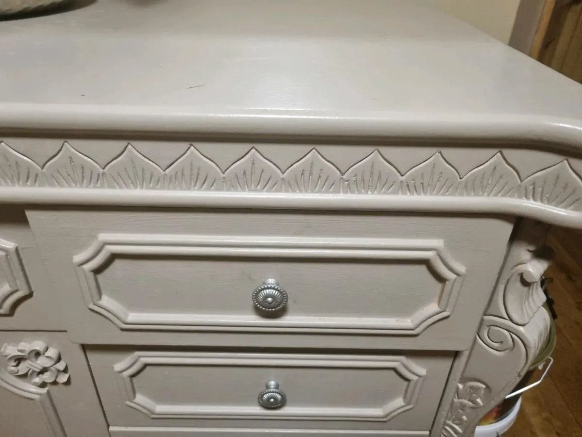 Antique style dresser - Image 2