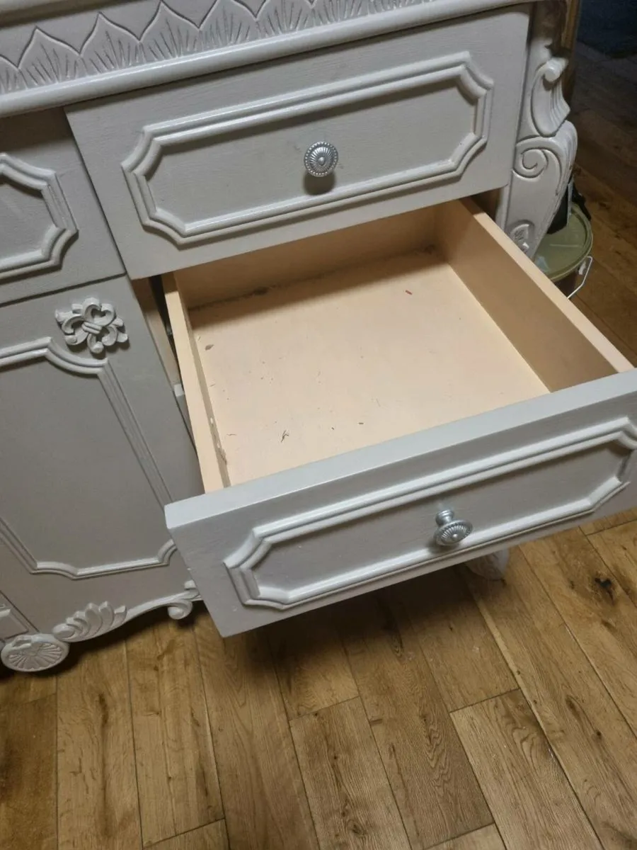 Antique style dresser - Image 4