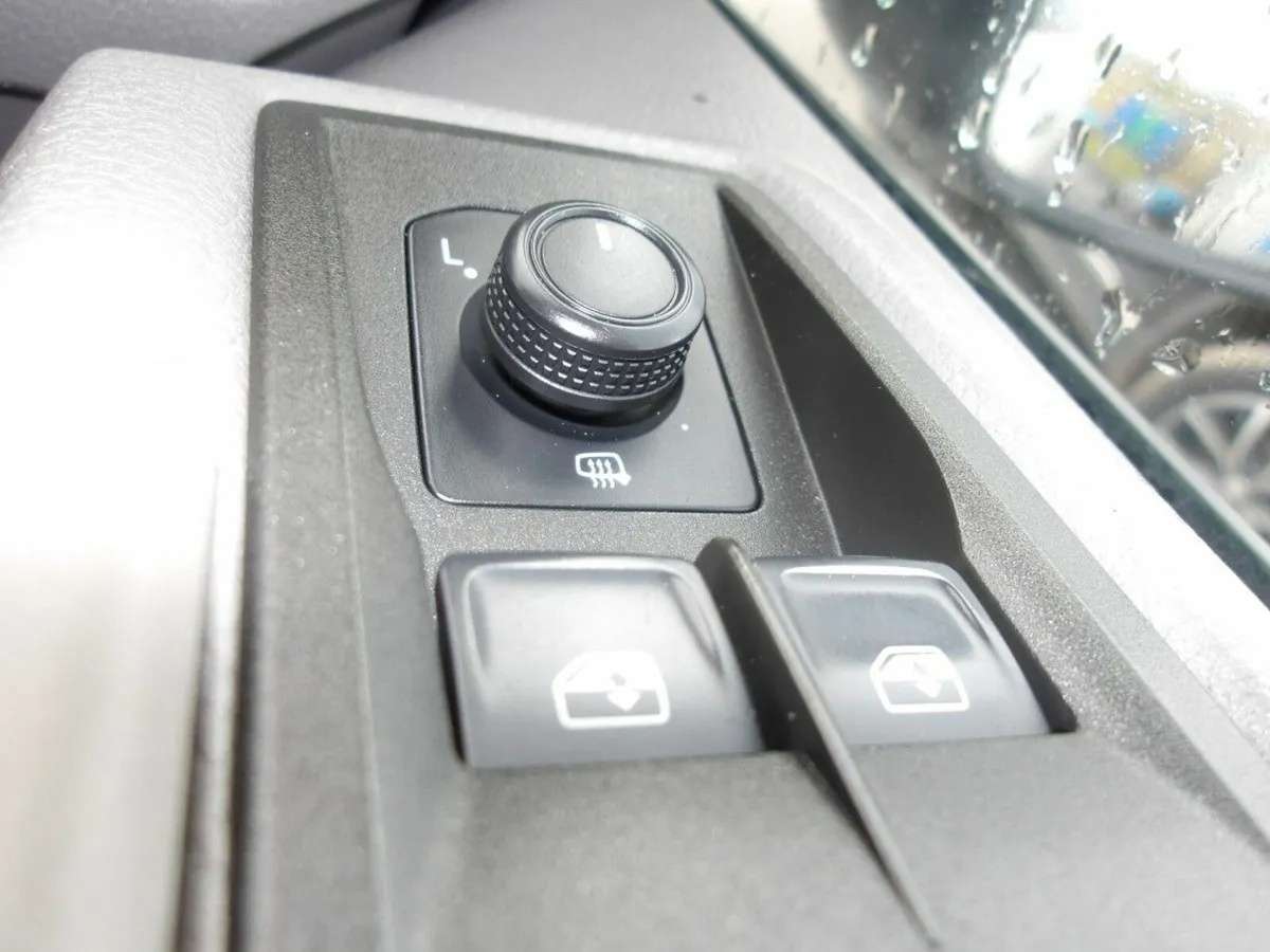 Volkswagen Crafter 2020 30 MWB HR 2.0TDI 6SPEED 14 - Image 4