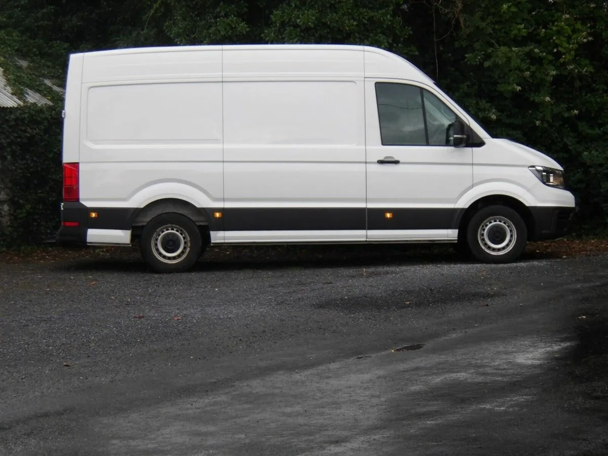 Volkswagen Crafter CRAFTER 35 MWB 140BHP  M6F HR 5 - Image 1