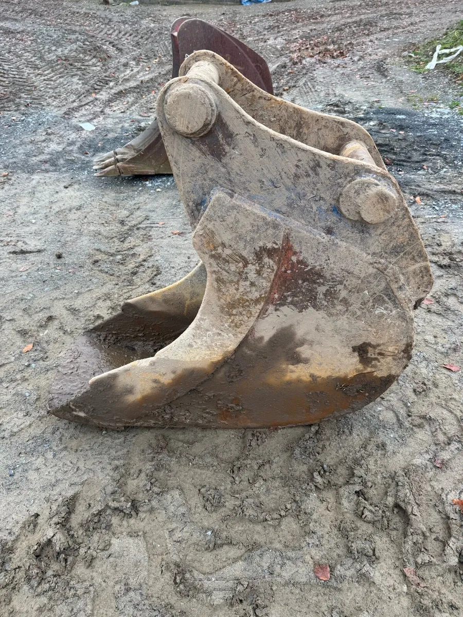 16in Excavator Bucket 80mm pins - Image 4