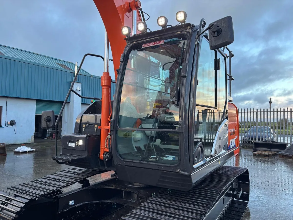 Hitachi ZX130LCN-6 - Image 4