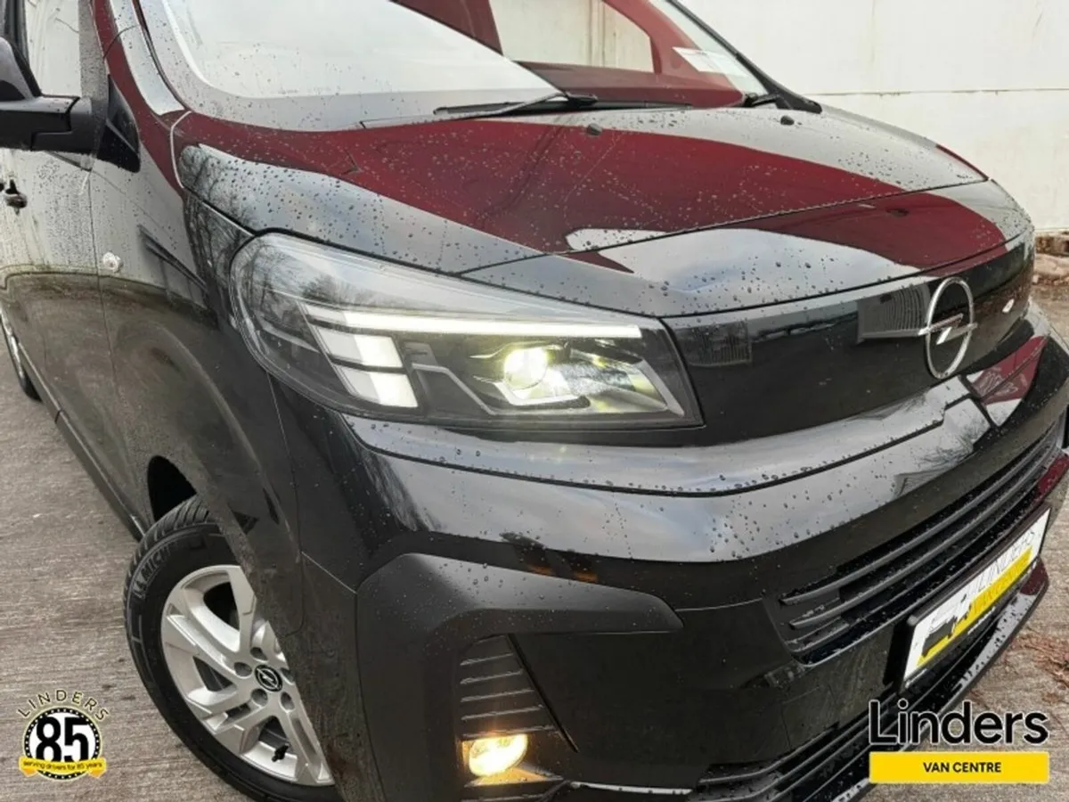 Opel Vivaro LWB SPORTIVE 120BHP 9000 DISCOUNT - Image 2
