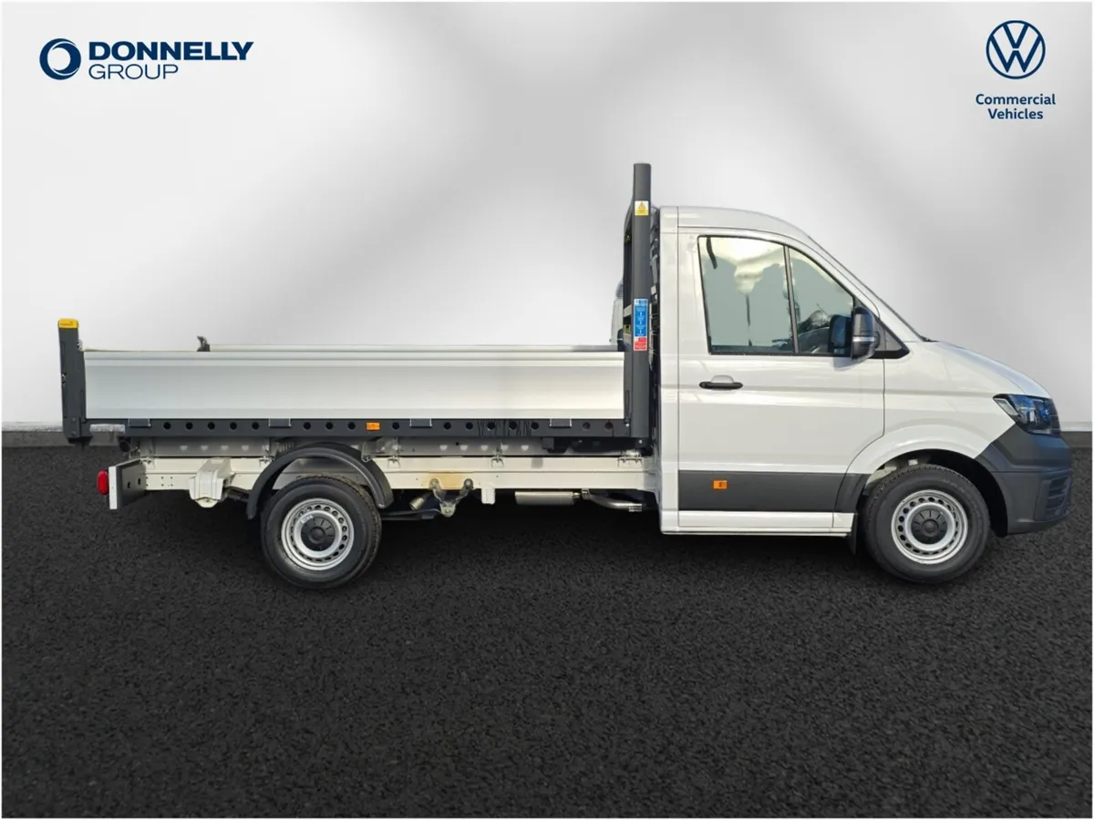 Volkswagen Crafter Cr35 Mwb Diesel Fwd Commerce - Image 4