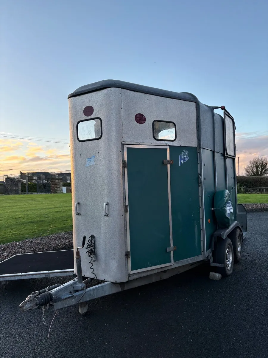 Horse Box - Image 1