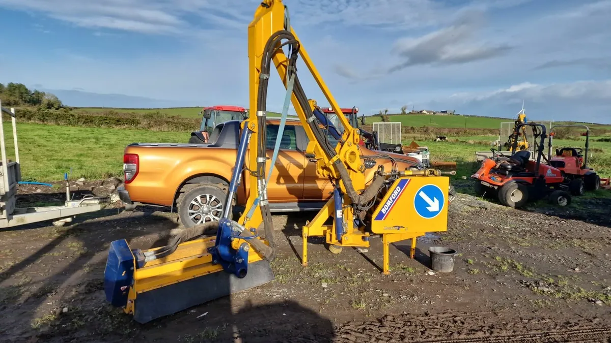 Bomford Kestrel Pro Trim Hedgecutter hedge cutter - Image 3