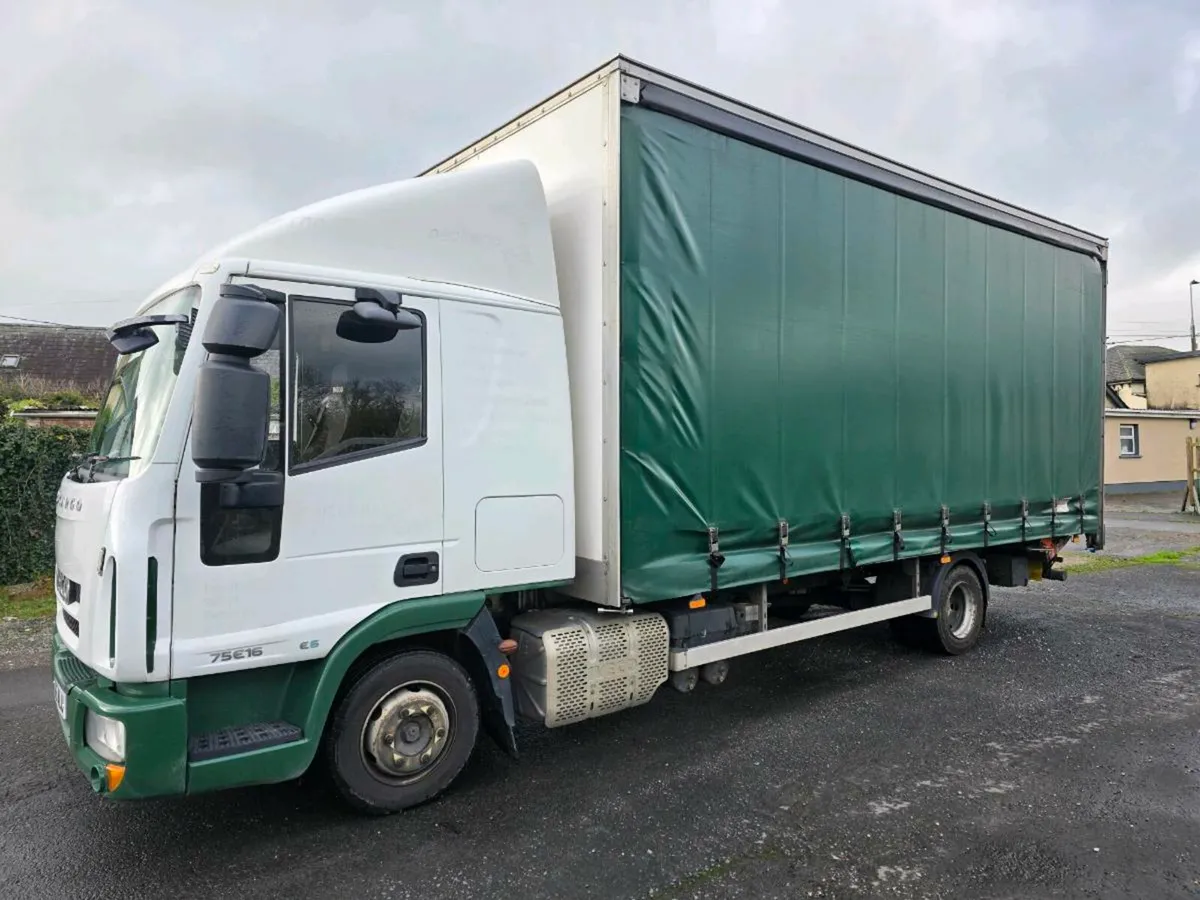 2015/152 EUROCARGO 75E16 EURO 6 AUTO SLEEPER CAB - Image 3