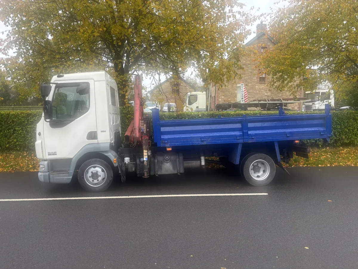 Daf tipper crane lorry - Image 2