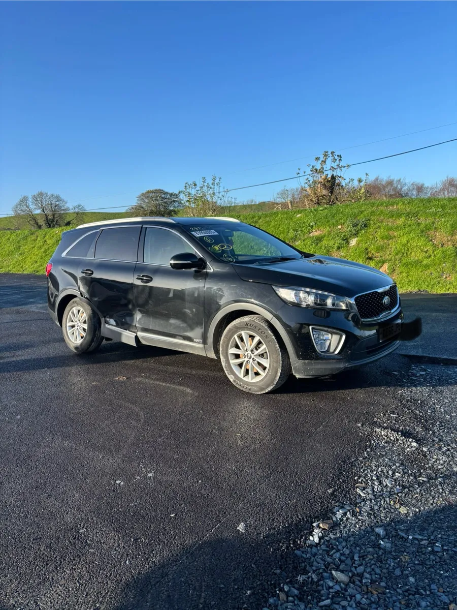 For breaking 2016 kia sorento - Image 2