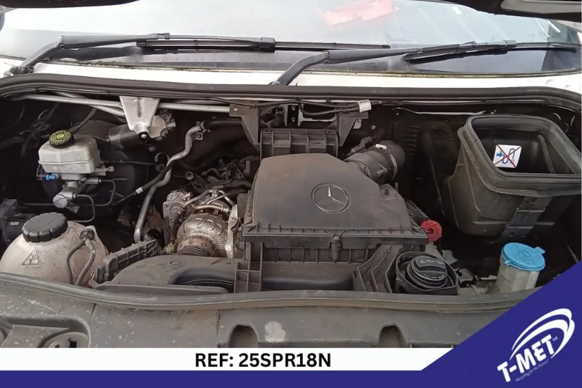 2021 MERCEDES SPRINTER BREAKING FOR PARTS - Image 1