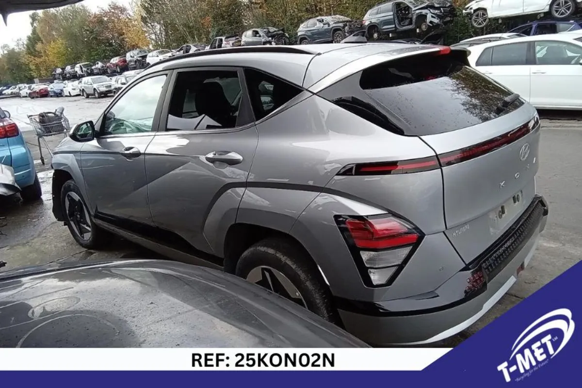2024 HYUNDAI KONA BREAKING FOR PARTS - Image 1