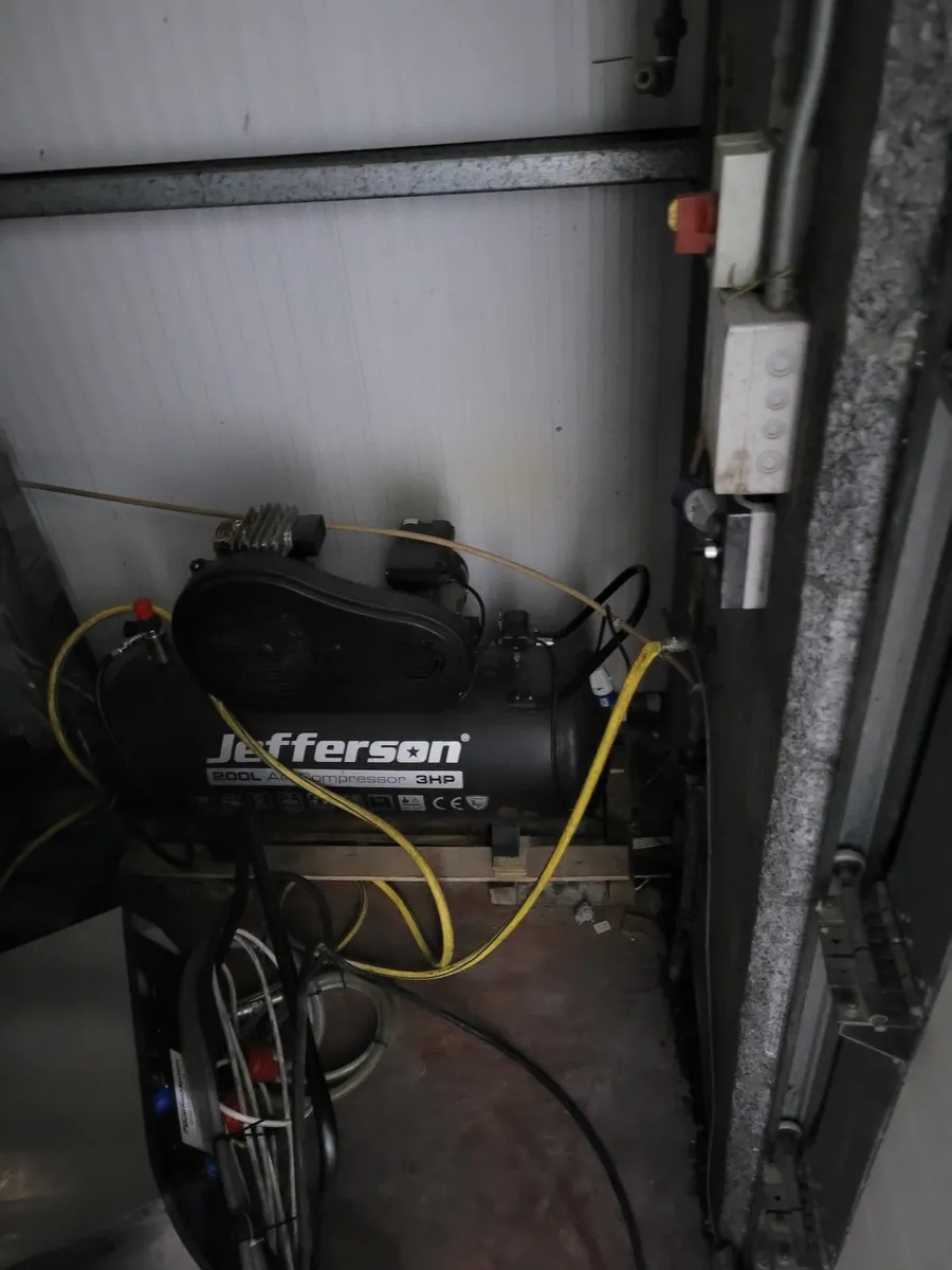 Butcher equipment - Image 2