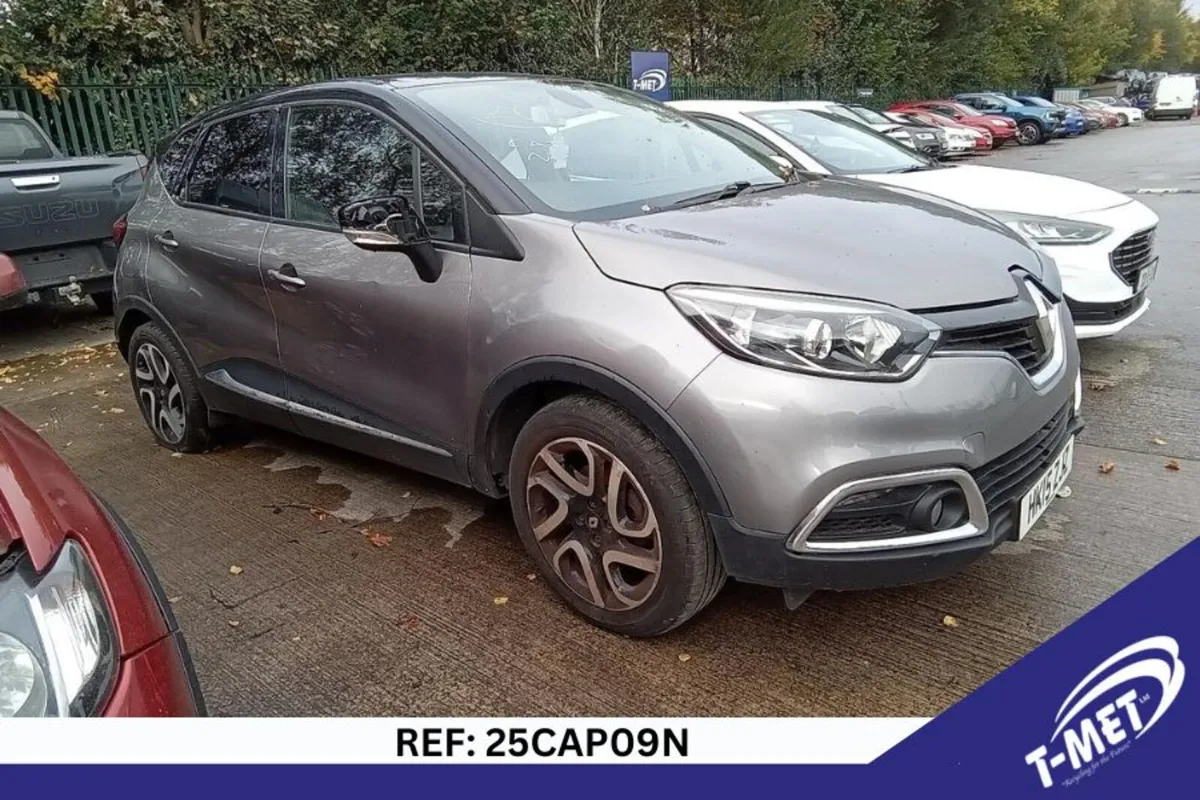 2015 RENAULT CAPTUR BREAKING FOR PARTS - Image 1