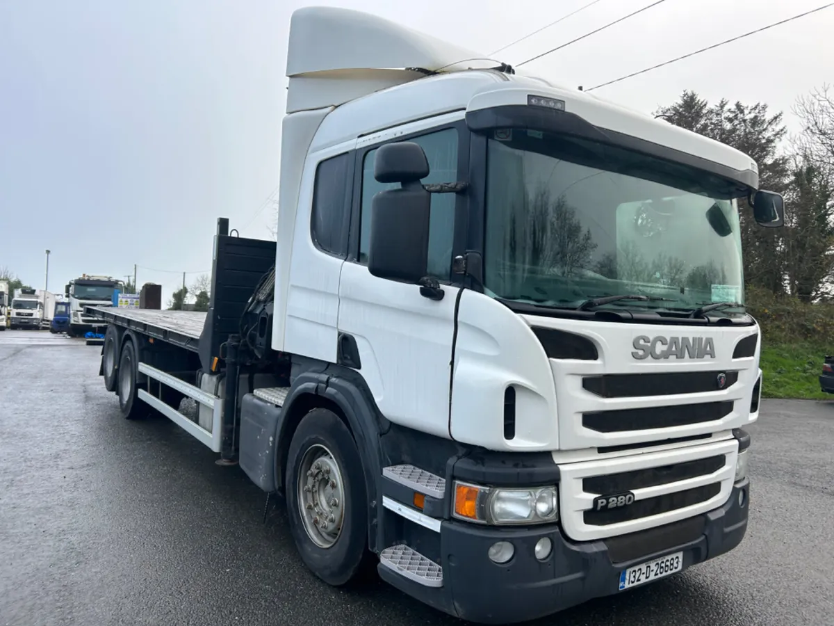 2013 Scania p280 6x2 flat with hiab crane - Image 3